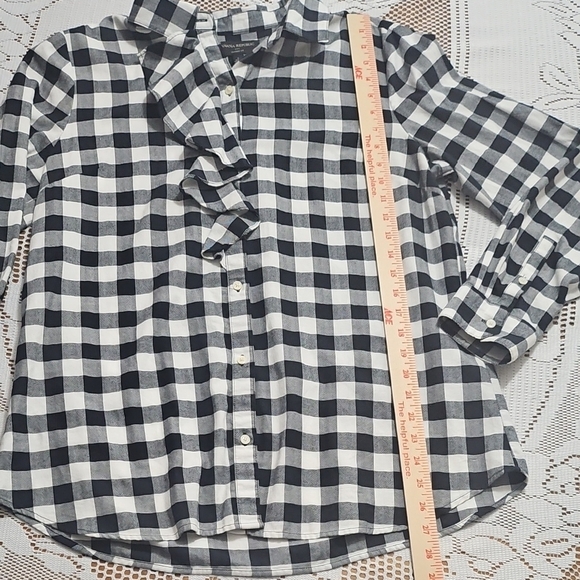Banana Republic Black and White Plaid Button-Down Shirt 100% Cotton - Picture 2 of 6